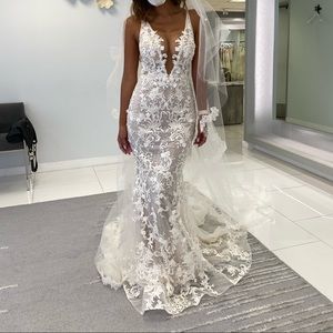 BERTA PRIVEE WEDDING DRESS